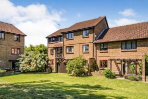 23, Rickwood, Langshott, Horley RH6 9DF