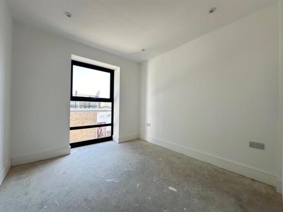 2 bed Flat for sale Image 9