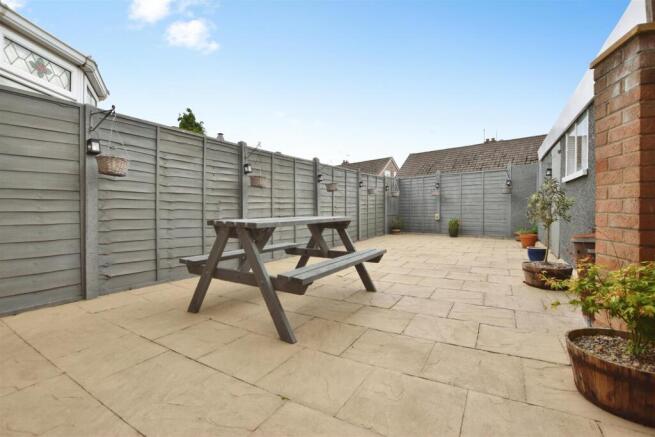 3 bed Semi-Detached for sale Image 11