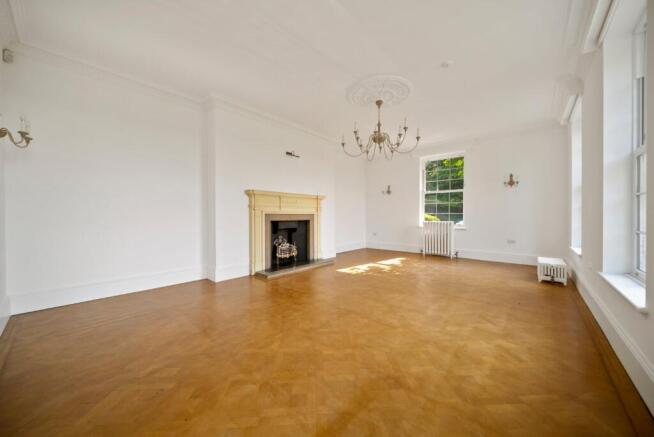 8 bed Detached for sale Image 12