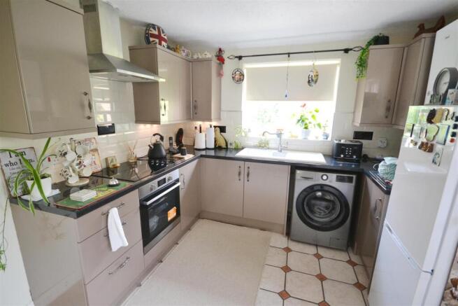 2 bed Semi-Detached Bungalow for sale Image 2