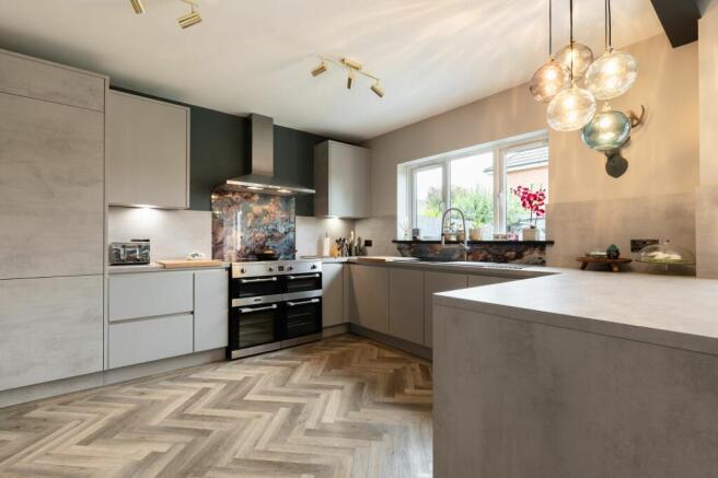 Kitchen diner