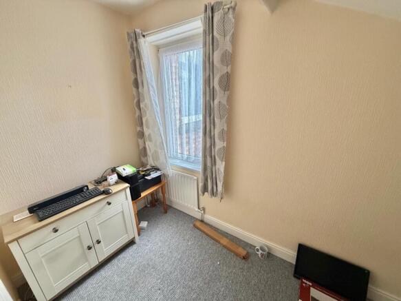 4 bed Terraced for sale Image 8
