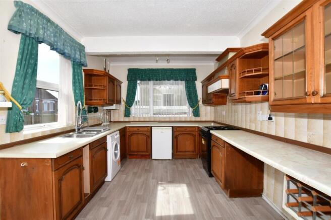 Kitchen/ Breakfast Room