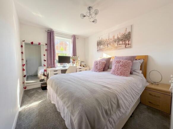 4 bed Terraced for sale Image 11