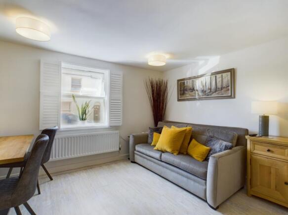 CAM01740G0-PR0025-STILL003