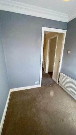 SMALL BEDROOM 