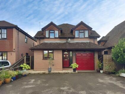 Wycombe Road, Saunderton, High Wycombe