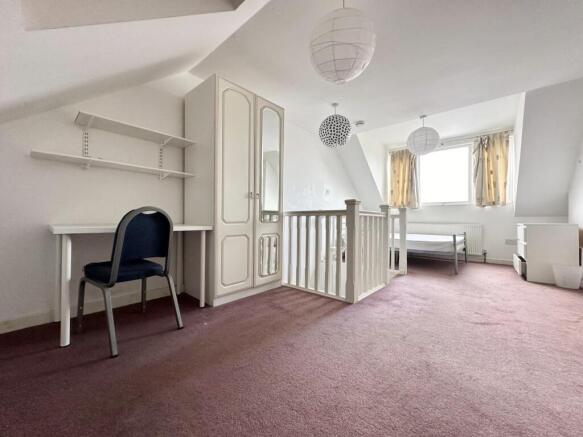 2 bed Apartment to rent Image 8
