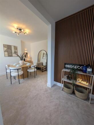 3 bed Semi-Detached for sale Image 5