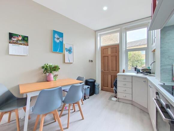 2 bed Terraced for sale Image 7