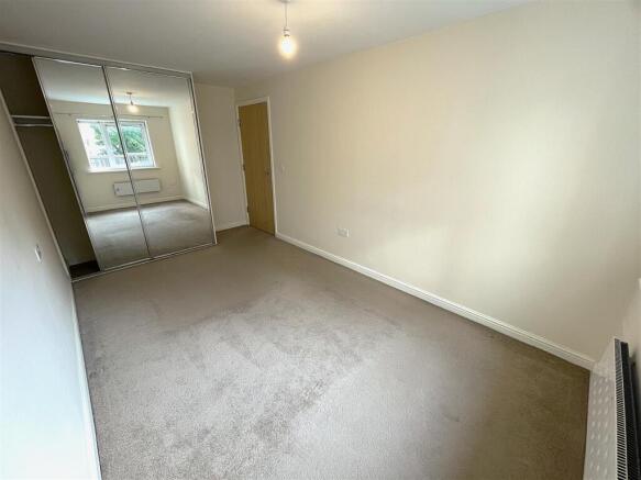 2 bed Apartment for sale Image 8