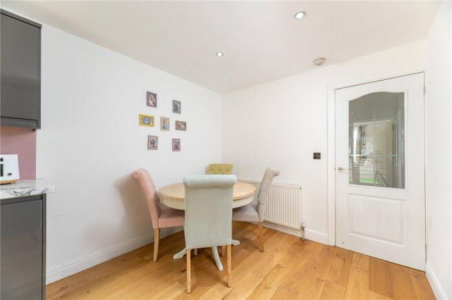 2 bed Bungalow for sale Image 8