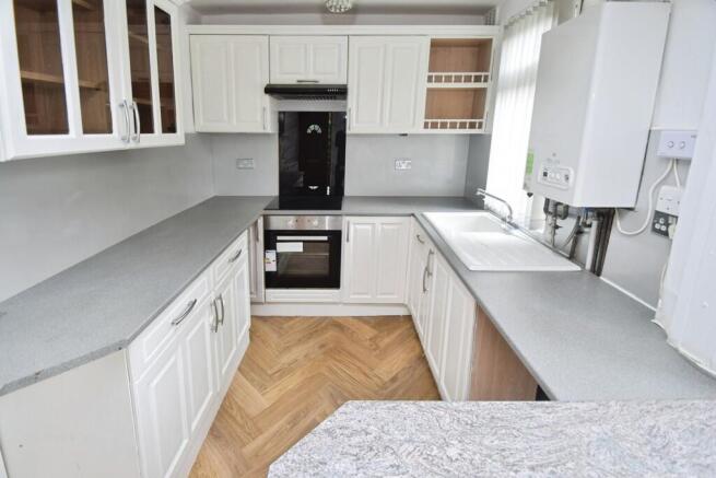 3 bed Semi-Detached for sale Image 4