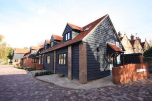 5, Courtyard Mews, High Street, Bramley, Guildford GU5 0HS