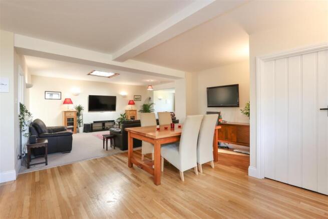 DIning Area.jpg