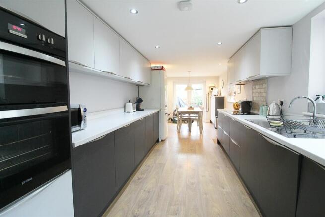 3 bed Terraced for sale Image 4