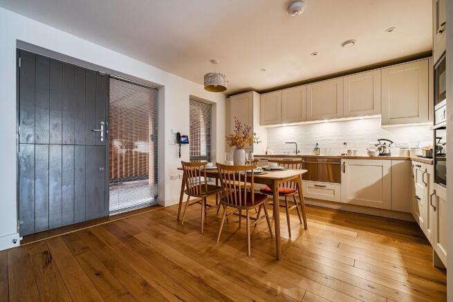 Kitchen/Dining Area