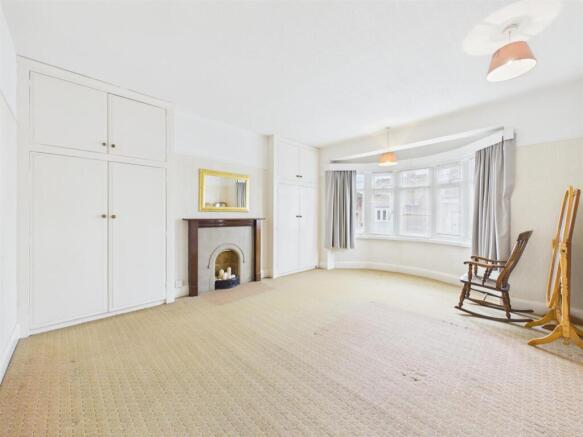 3 bed Semi-Detached for sale Image 6