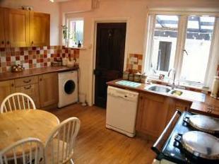 KITCHEN  12'11 X 9'1