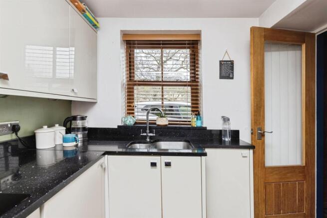 2 bed End of Terrace for sale Image 9