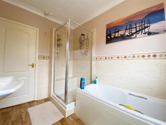 Bath pic2.jpg