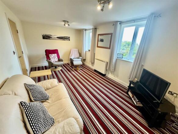 1 bed Flat for sale Image 7