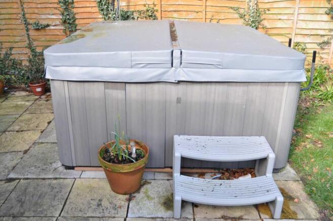 Hot tub