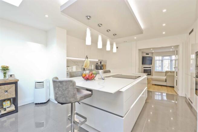 Kitchen 5