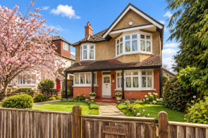48, Thornbury Avenue, Southampton SO15 5DA