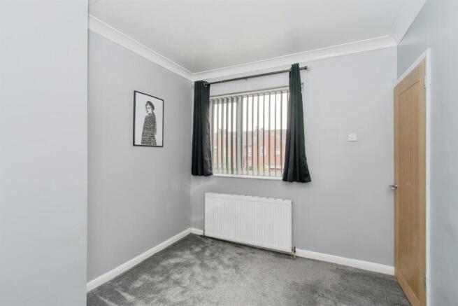 3 bed Terraced for sale Image 12