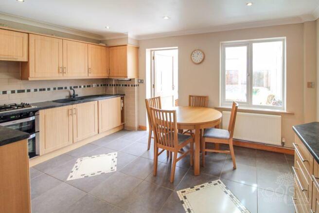 Kitchen/dining...