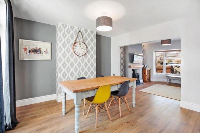 Dining/Lounge