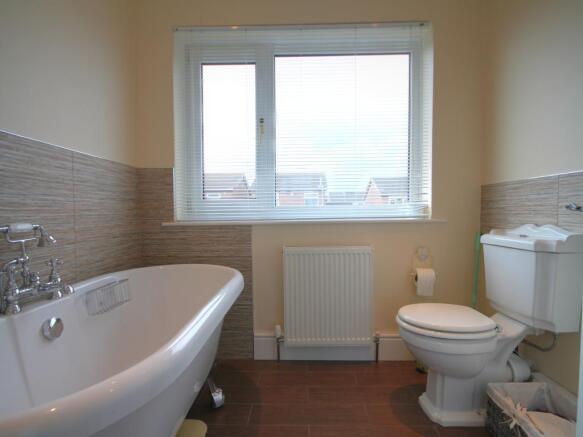 En-Suite Bathroom / WC