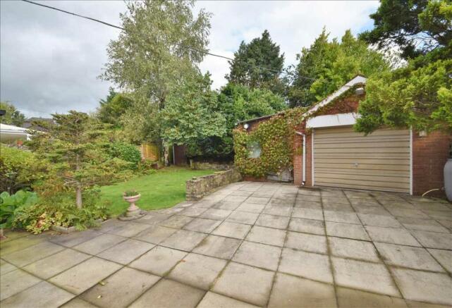 Detached Garage