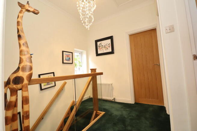 3 bed Semi-Detached for sale Image 10