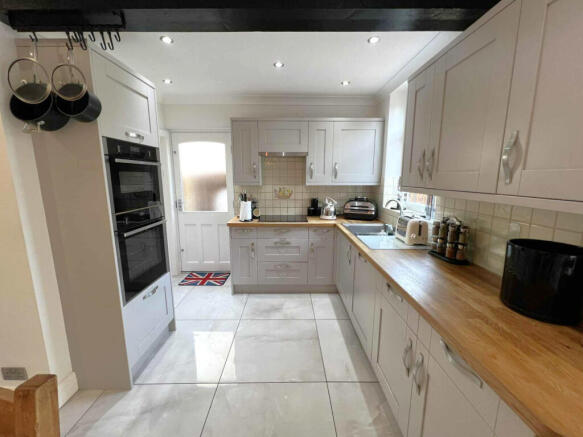 Birch Avenue,  Cleveleys, FY5 photo 4