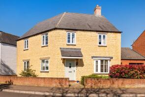 67, Freemans Way, Towcester NN12 8FQ