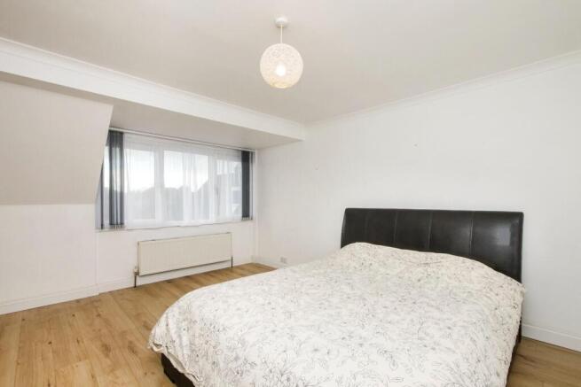 2 bed Semi-Detached Bungalow for sale Image 12