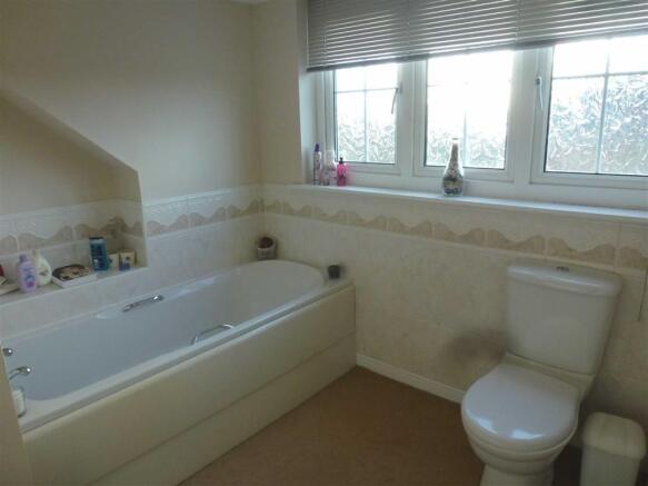 FAMILY BATHROOM