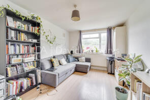 7, Kenton House, Gillespie Road, London N5 1LG
