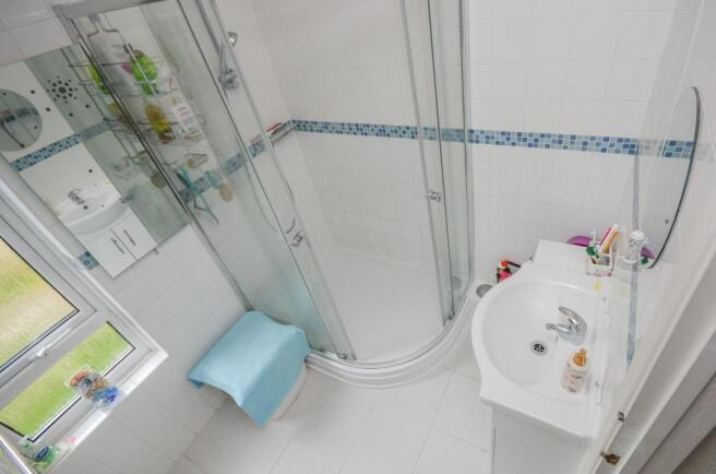 Shower room.jpg