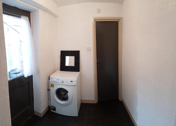 2 bed House to rent Image 4
