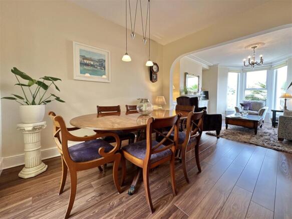 Dining Area.jpg