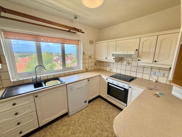 2 bed Flat for sale Image 5