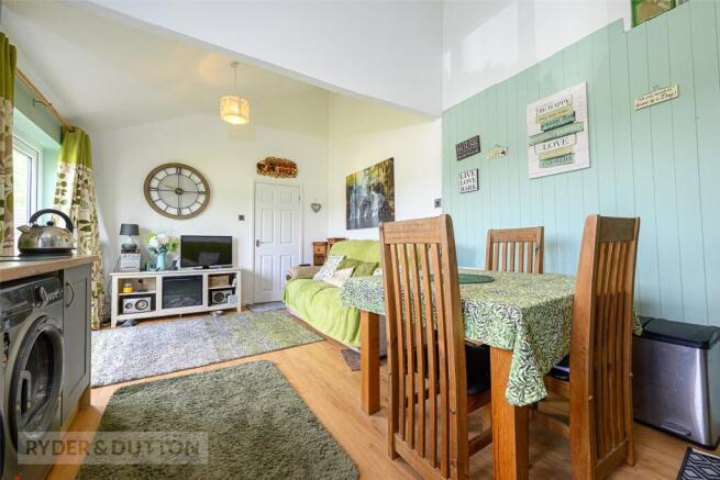 3 bed Detached for sale Image 7