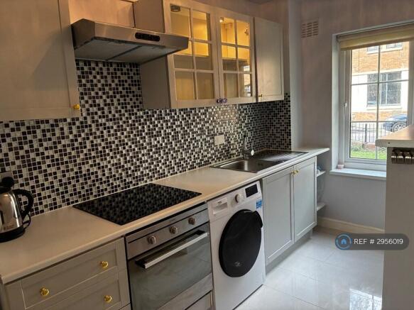1 bed Flat to rent Image 6