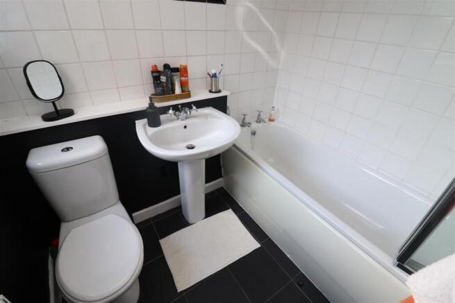 2 bed Cottage for sale Image 10