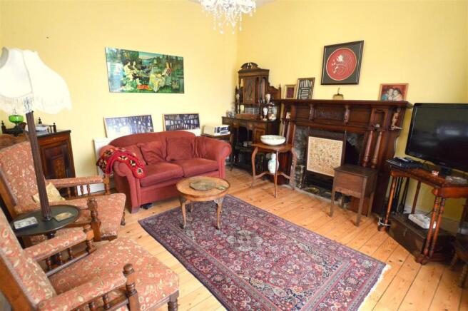SITTING ROOM