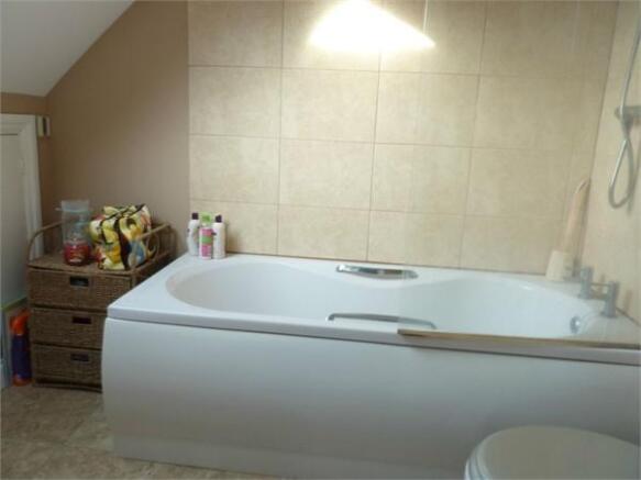 En-Suite Bathroom
